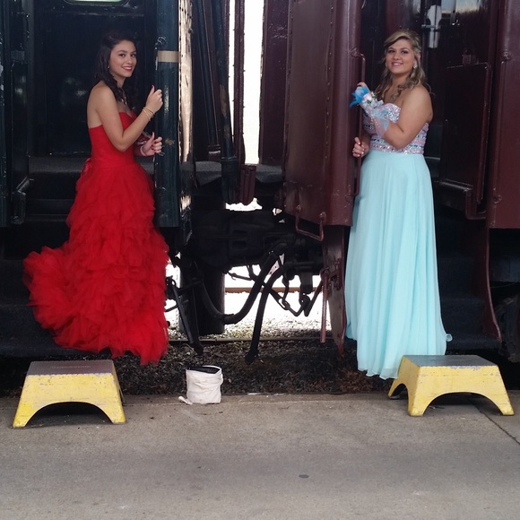 Prom dress - Picture 4 of 4